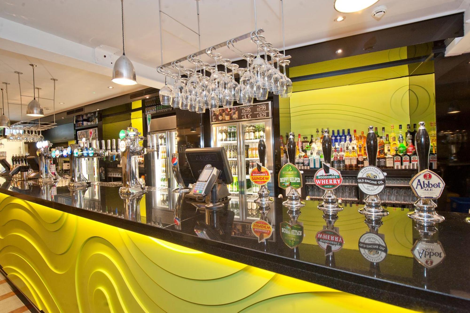 The King'S Head Hotel Wetherspoon Beccles Zewnętrze zdjęcie